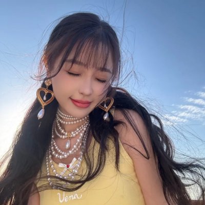 穿成八零极品小姑子，她搞事搞钱